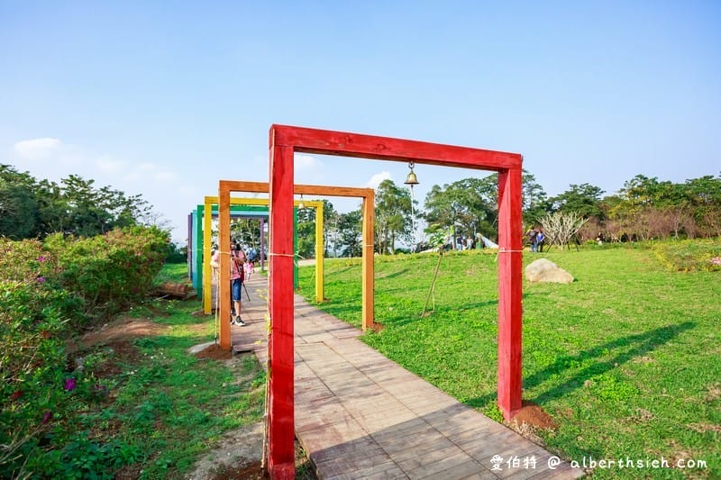 大溪花海農場．桃園親子景點（摩艾石像/賞花滑草/情侶約會/親子DIY）
