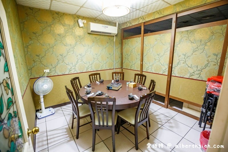 光復牛肉店．嘉義新港美食（老饕帶路的溫體牛肉火鍋，牛肉塊/牛舌/牛肝都好吃）