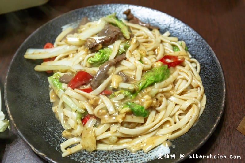 光復牛肉店．嘉義新港美食（老饕帶路的溫體牛肉火鍋，牛肉塊/牛舌/牛肝都好吃）