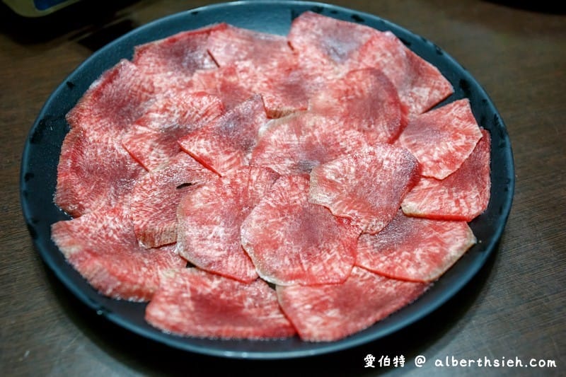光復牛肉店．嘉義新港美食（老饕帶路的溫體牛肉火鍋，牛肉塊/牛舌/牛肝都好吃）