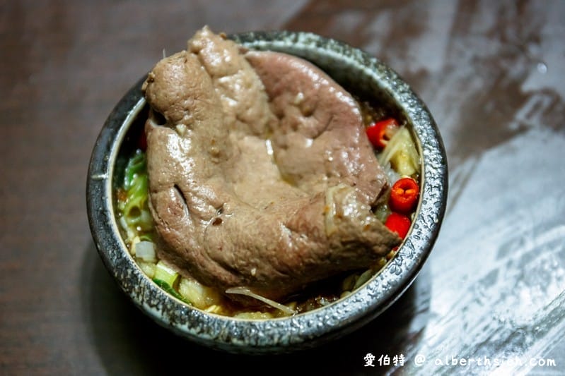光復牛肉店．嘉義新港美食（老饕帶路的溫體牛肉火鍋，牛肉塊/牛舌/牛肝都好吃）
