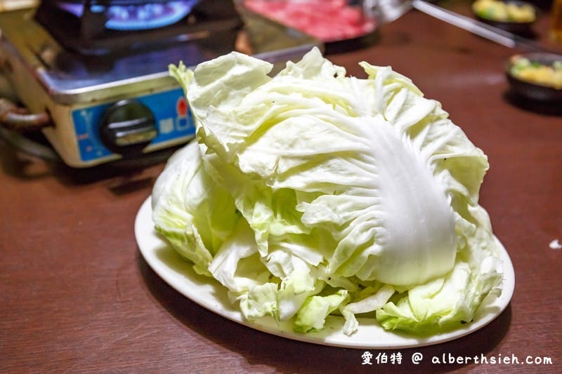 光復牛肉店．嘉義新港美食（老饕帶路的溫體牛肉火鍋，牛肉塊/牛舌/牛肝都好吃）