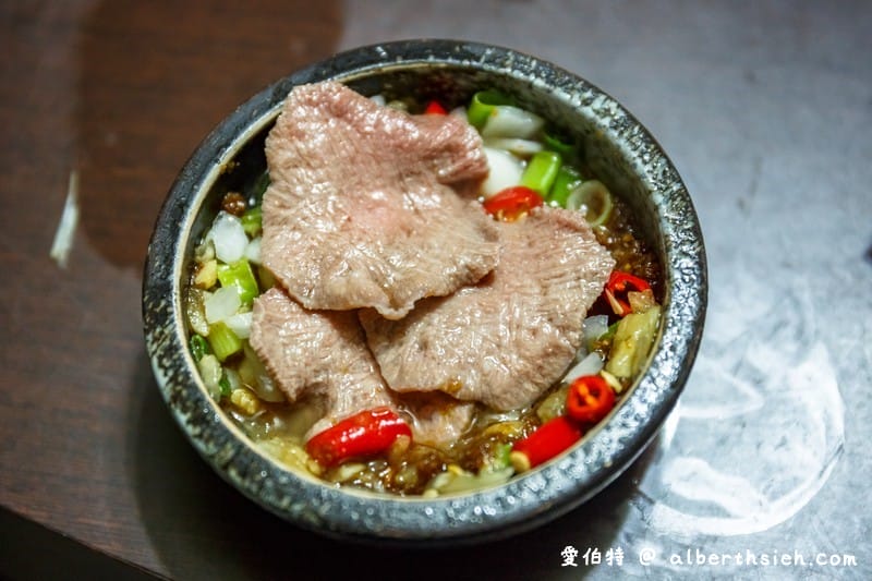 光復牛肉店．嘉義新港美食（老饕帶路的溫體牛肉火鍋，牛肉塊/牛舌/牛肝都好吃）