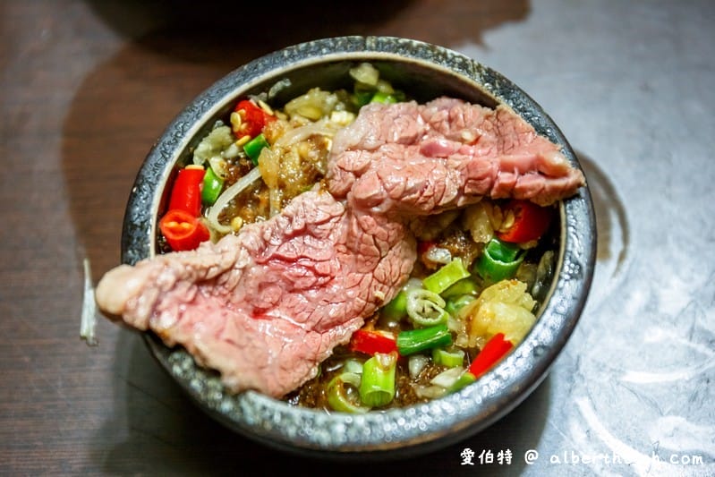 光復牛肉店．嘉義新港美食（老饕帶路的溫體牛肉火鍋，牛肉塊/牛舌/牛肝都好吃）