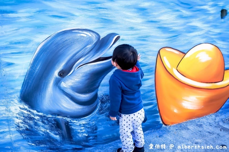 海福宮金雞母．西濱蘆竹景點（可愛的土地公彩繪牆還可以擲杯拿金雞母）