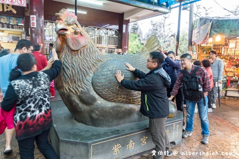 竹山紫南宮.南投財神廟(發財金借金還金步驟/七星級廁所/3D彩繪樓梯) - 第6張圖 竹山紫南宮.南投財神廟(發財金借金還金步驟/七星級廁所/3D彩繪樓梯)