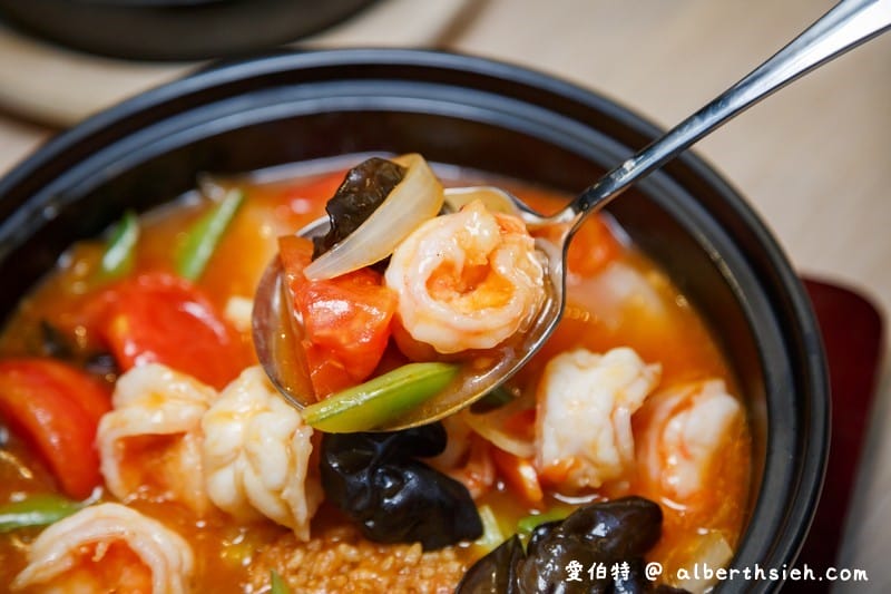 開飯川食堂．中友百貨美食（酥香麻辣的翻滾吧！肥腸，等你來品嚐！）