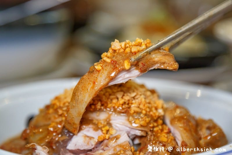 開飯川食堂．中友百貨美食（酥香麻辣的翻滾吧！肥腸，等你來品嚐！）