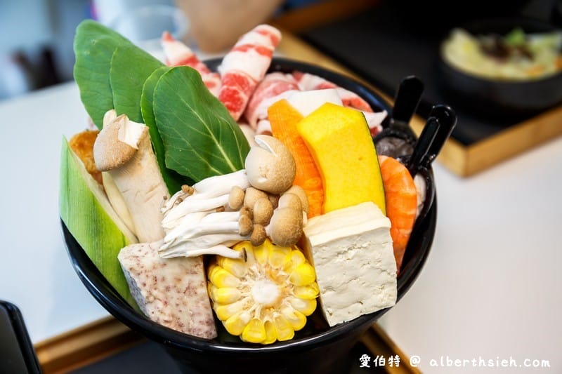異人館．台中豐原美食（寬敞的用餐空間，簡餐選項多，火鍋湯頭佳）