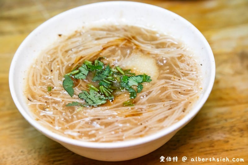 鐵皮屋臭豆腐｜桃園八德大湳美食，讓在地人思念的排隊美食