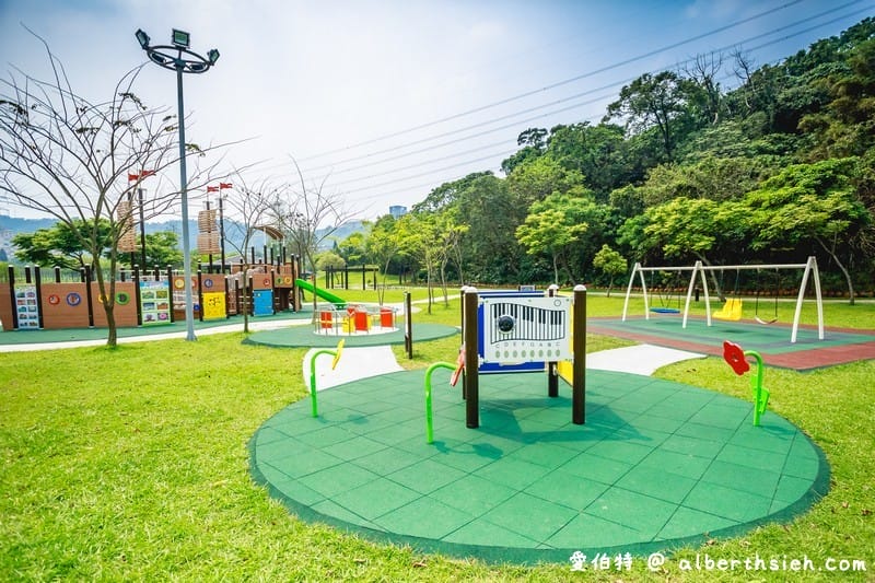 大溪河濱公園．桃園親子景點（腹地廣大的綠地公園以及共融式遊具兒童遊樂場）