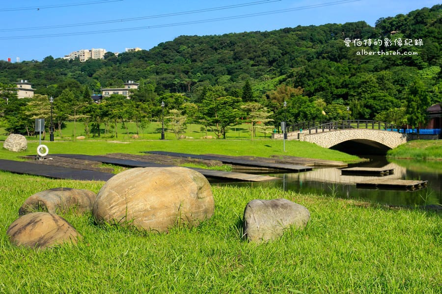 大溪河濱公園．桃園親子景點（腹地廣大的綠地公園以及共融式遊具兒童遊樂場）