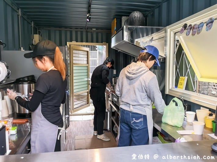 買早餐古早味蛋餅.桃園龍安街美食(鹹瘦肉豬粉漿蛋餅口感軟Q有嚼勁,很有飽足感) - 第5張圖 買早餐古早味蛋餅.桃園龍安街美食(鹹瘦肉豬粉漿蛋餅口感軟Q有嚼勁,很有飽足感)