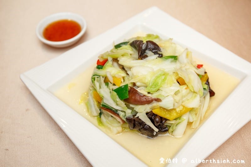 兆品初食軒烤鴨．礁溪兆品酒店（脆皮脂香鴨/廣式一品鴨/鴨湯必加紅露酒超讚/米其林三星頤宮姊妹店）