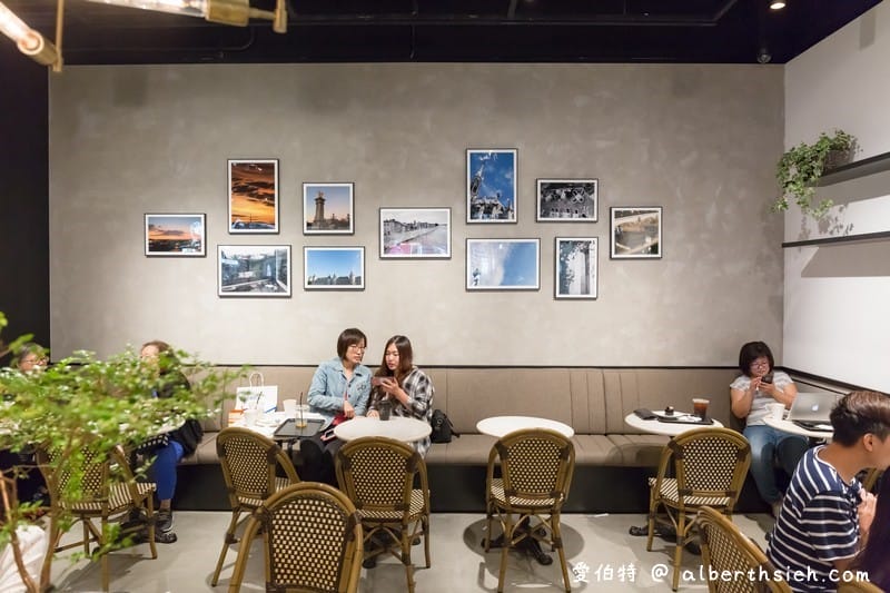 agnès b.CAFÉ．桃園統領美食（小b咖啡廳裝潢附有質感且優雅，巧克力蛋糕很美味）