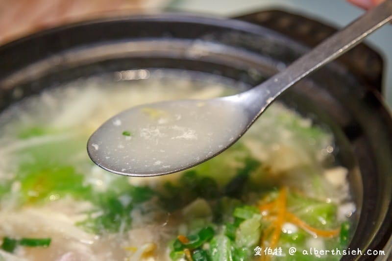 小雲滇｜中壢龍岡忠貞美食，雲南紹子米干跟過橋米線都好吃