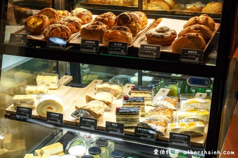 上島咖啡店UCC誠品站前店．台北車站美食（寬敞舒適放鬆好聊的咖啡廳）