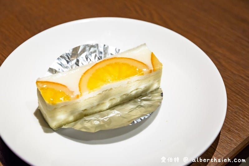 上島咖啡店UCC誠品站前店．台北車站美食（寬敞舒適放鬆好聊的咖啡廳）