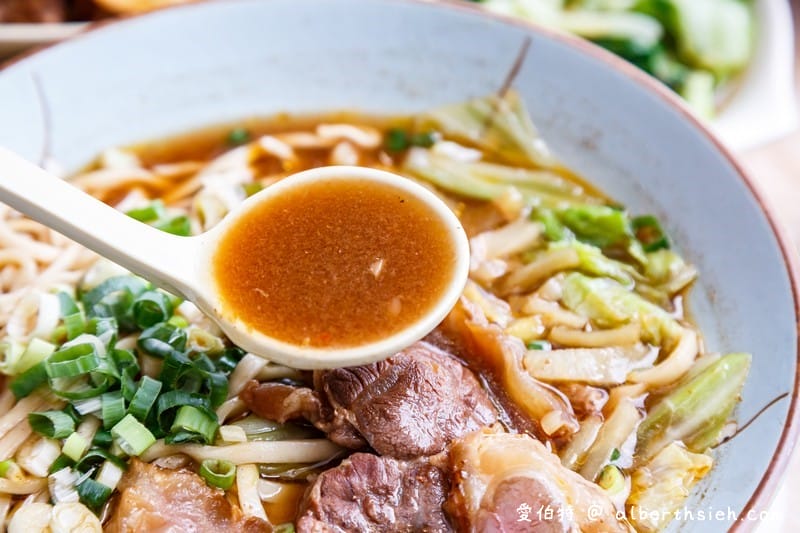 大竹楊記牛肉麵（軟嫩美味的牛肉以及滷味，來到桃園蘆竹一定要不錯過！）