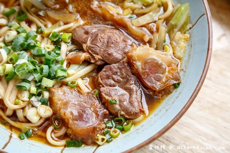 大竹楊記牛肉麵（軟嫩美味的牛肉以及滷味，來到桃園蘆竹一定要不錯過！）
