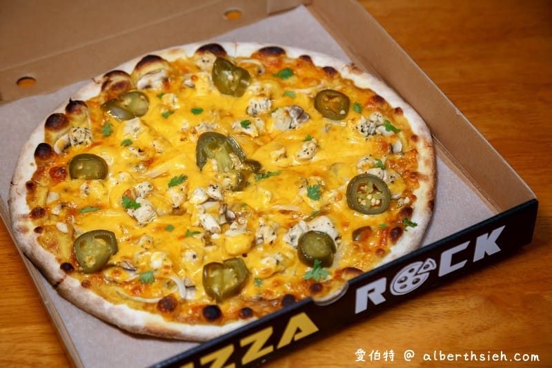 桃園PIZZA ROCK（義式披薩薄餅皮Q彈帶有咬勁而且清爽不油膩的好吃）
