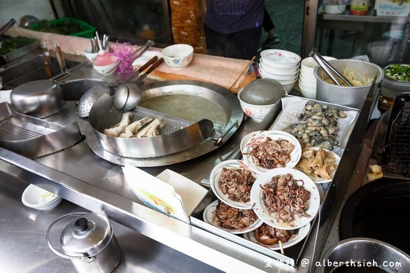 阿文魚粥/三味果汁（嘉義巷弄早午餐30年老店現點現煎的煎魚料理現榨飲料超滿足）