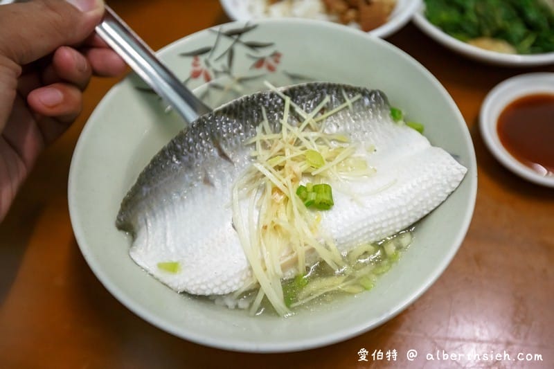 阿文魚粥/三味果汁（嘉義巷弄早午餐30年老店現點現煎的煎魚料理現榨飲料超滿足）