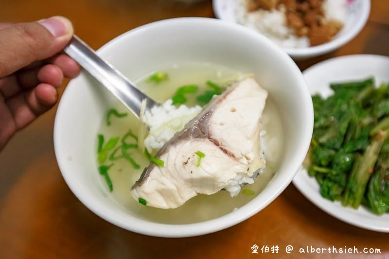 阿文魚粥/三味果汁（嘉義巷弄早午餐30年老店現點現煎的煎魚料理現榨飲料超滿足）