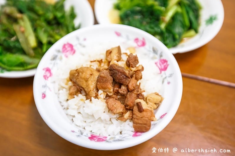 阿文魚粥/三味果汁（嘉義巷弄早午餐30年老店現點現煎的煎魚料理現榨飲料超滿足）