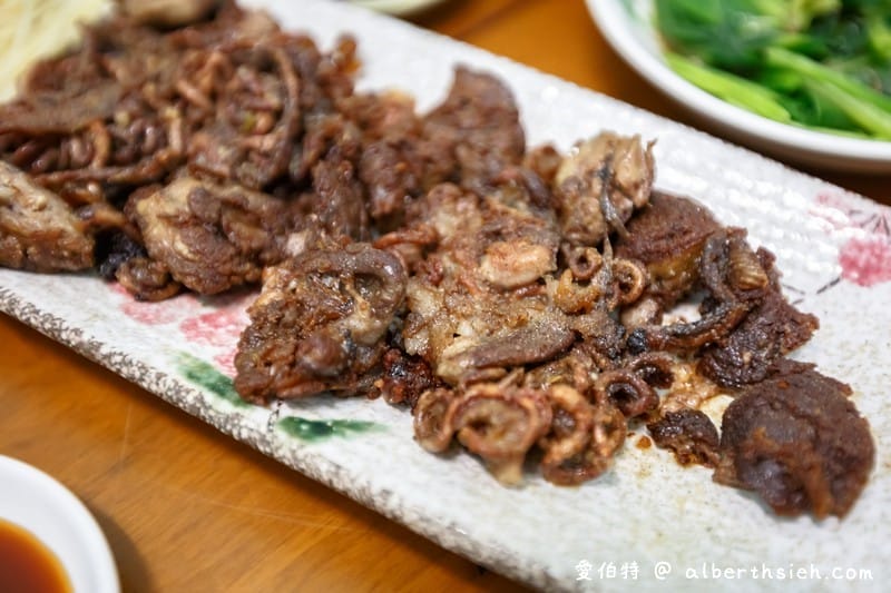 阿文魚粥/三味果汁（嘉義巷弄早午餐30年老店現點現煎的煎魚料理現榨飲料超滿足）