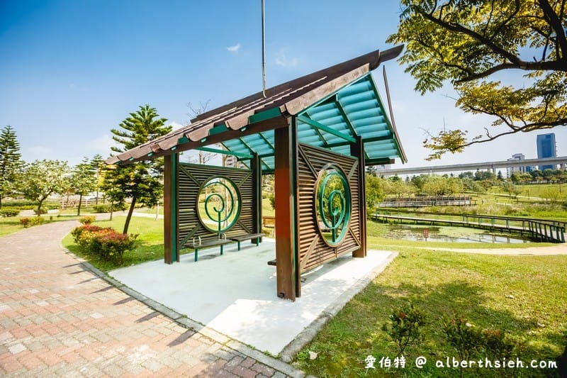 中壢青塘園生態公園（斜張橋送子鳥環湖步道大草皮適合親子野餐，桃園捷運景點）