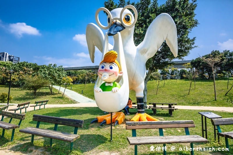 中壢青塘園生態公園（斜張橋送子鳥環湖步道大草皮適合親子野餐，桃園捷運景點）