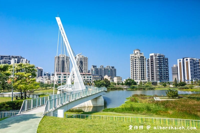 中壢青塘園生態公園（斜張橋送子鳥環湖步道大草皮適合親子野餐，桃園捷運景點）