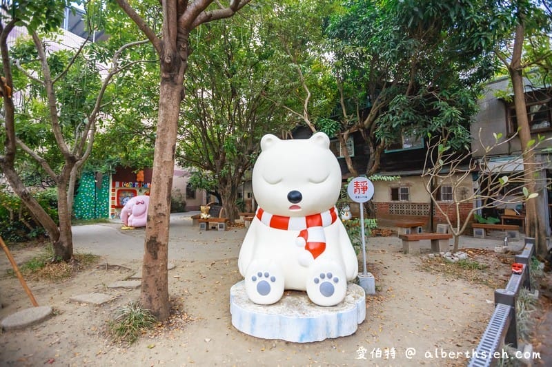 北門車站、沉睡森林（日式古蹟搭配Q版動物造型，嘉義親子必遊景點）