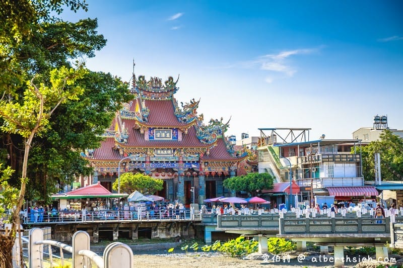 高雄蓮池潭風景區（壯觀的龍虎塔充滿東方神秘色彩，連CNN都讚嘆）