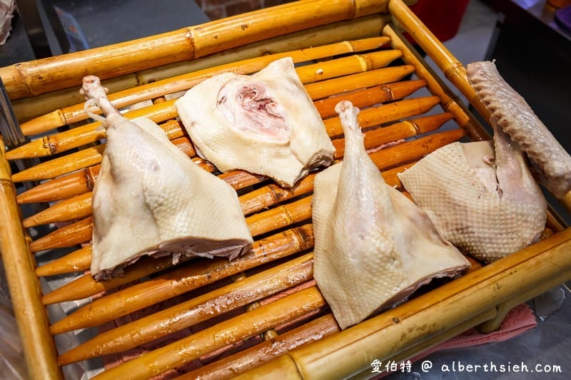 蘆竹南崁許記好吃鵝肉（騎樓攤位變成店面的深夜美食小吃）