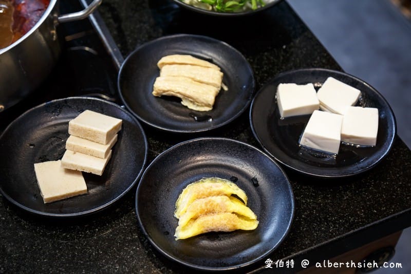 金大鋤壽喜燒．中壢吃到飽美食（牛豬雞鴨蝦八種肉品/蔬菜/甜品/飲料任你吃到爽）