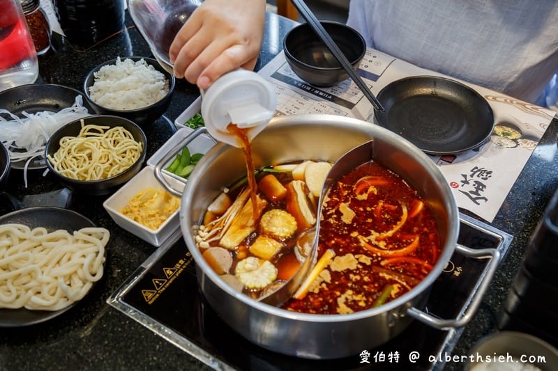 金大鋤壽喜燒．中壢吃到飽美食（牛豬雞鴨蝦八種肉品/蔬菜/甜品/飲料任你吃到爽）