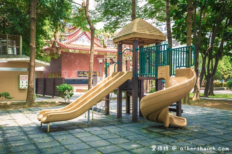 延平公園（桃園親子公園，充滿童趣的猴子磨石子溜滑梯，婦女館/建國游泳池旁好停車）