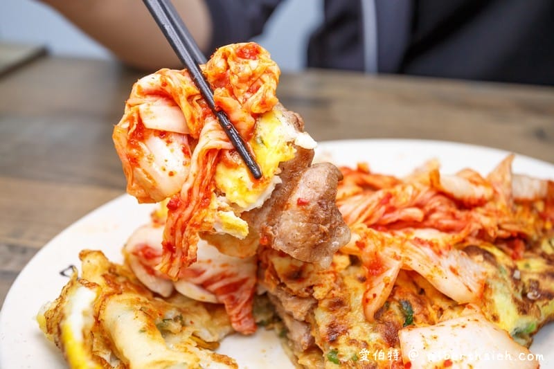 京佬杯老蛋餅（中壢內壢美食，傳承台中30年的好滋味，超多配料任你選擇）
