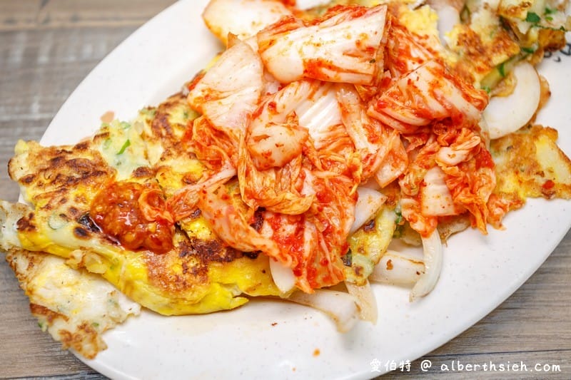 京佬杯老蛋餅（中壢內壢美食，傳承台中30年的好滋味，超多配料任你選擇）