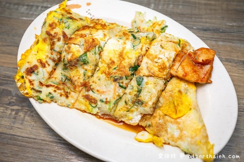 京佬杯老蛋餅（中壢內壢美食，傳承台中30年的好滋味，超多配料任你選擇）