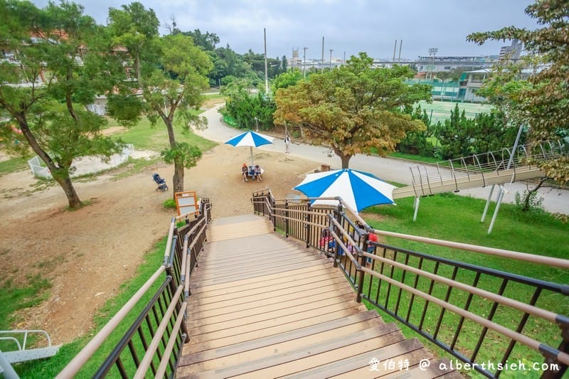 奥武山公園（沖繩親子公園，超長溜滑梯，單軌電車就能到）