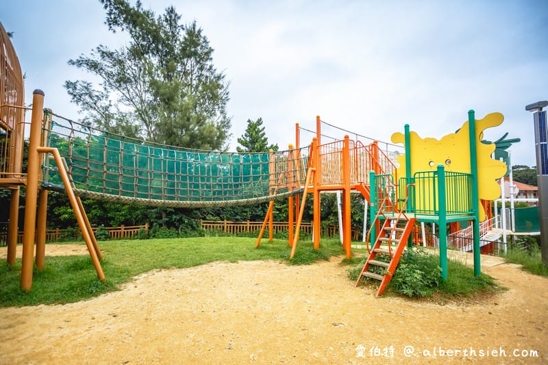 奥武山公園（沖繩親子公園，超長溜滑梯，單軌電車就能到）