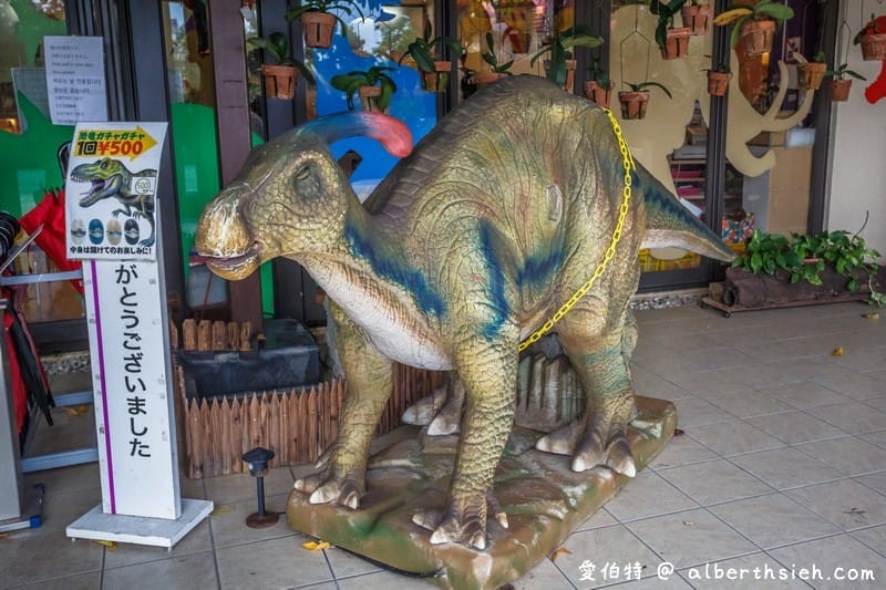 DINO恐龍PARK（沖繩親子景點，表情動作聲音都很逼真，讓你深入情境於侏羅紀世界中）