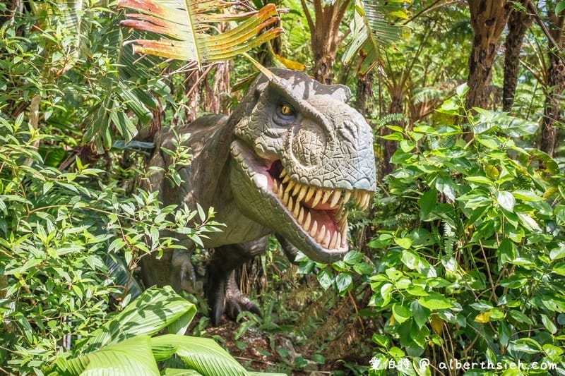 DINO恐龍PARK（沖繩親子景點，表情動作聲音都很逼真，讓你深入情境於侏羅紀世界中）