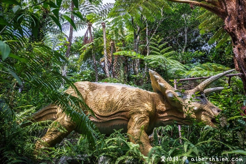 DINO恐龍PARK（沖繩親子景點，表情動作聲音都很逼真，讓你深入情境於侏羅紀世界中）