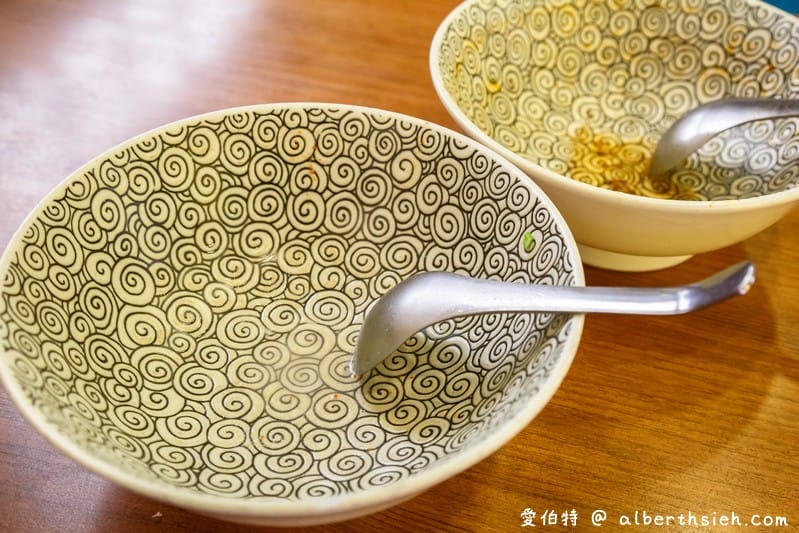八德三禾手打麵（烏龍麵條Q彈有嚼勁，九種香濃湯頭美味絕搭）