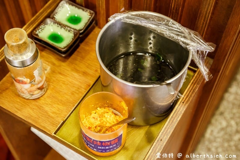 八德三禾手打麵（烏龍麵條Q彈有嚼勁，九種香濃湯頭美味絕搭）