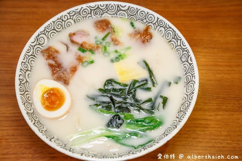 八德三禾手打麵（烏龍麵條Q彈有嚼勁，九種香濃湯頭美味絕搭）